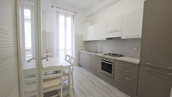 MI affittasi due stanze cucina